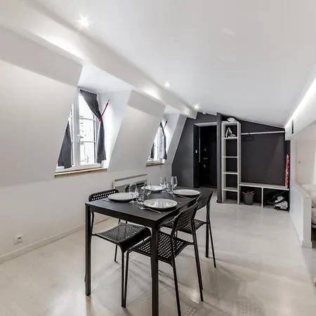Jacobins Ail Apartment *
