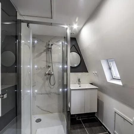 All In Lyon | Studio Central - Place Des Celestins *